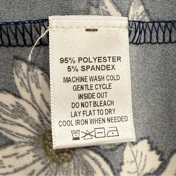 Kiyonna‎ Sunflower Essential Navy Wrap Dress - Picture 5 of 6